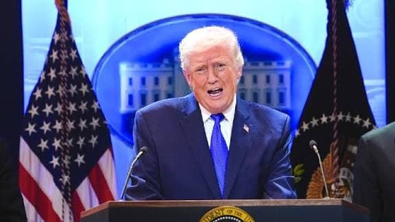 ट्रम्प के ‘इमरजेंसी टैरिफ’ पर ब्रेक: कोर्ट की रोक के बाद अब अमेरिका पर भारी रिफंड का बोझ